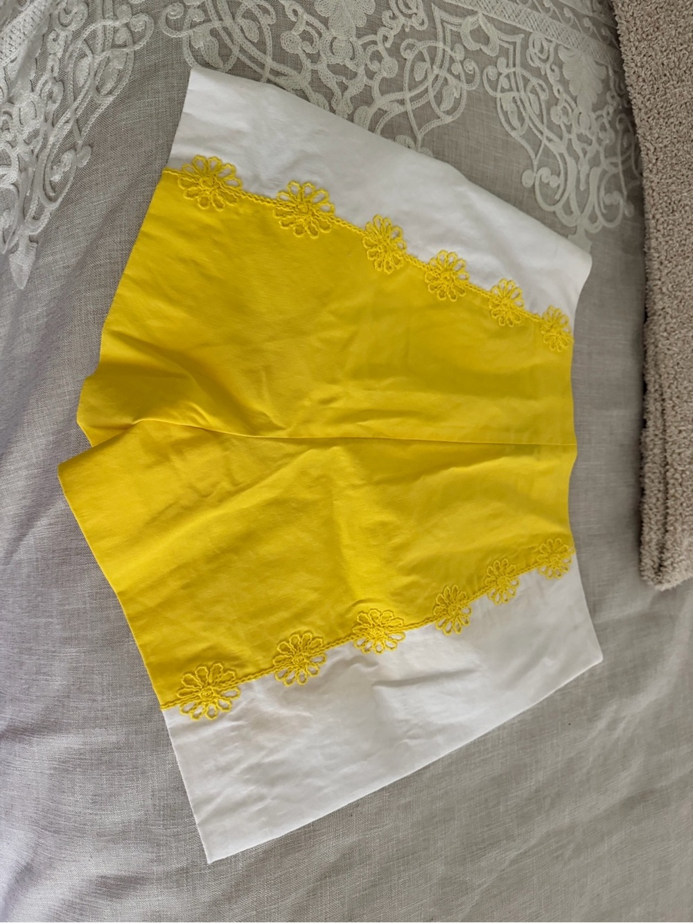 Anthropologie Yellow and White High-Waist Daisy-Trim Shorts
